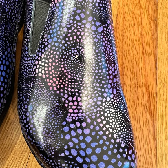 - Spring step shoes - Picture 3 of 3